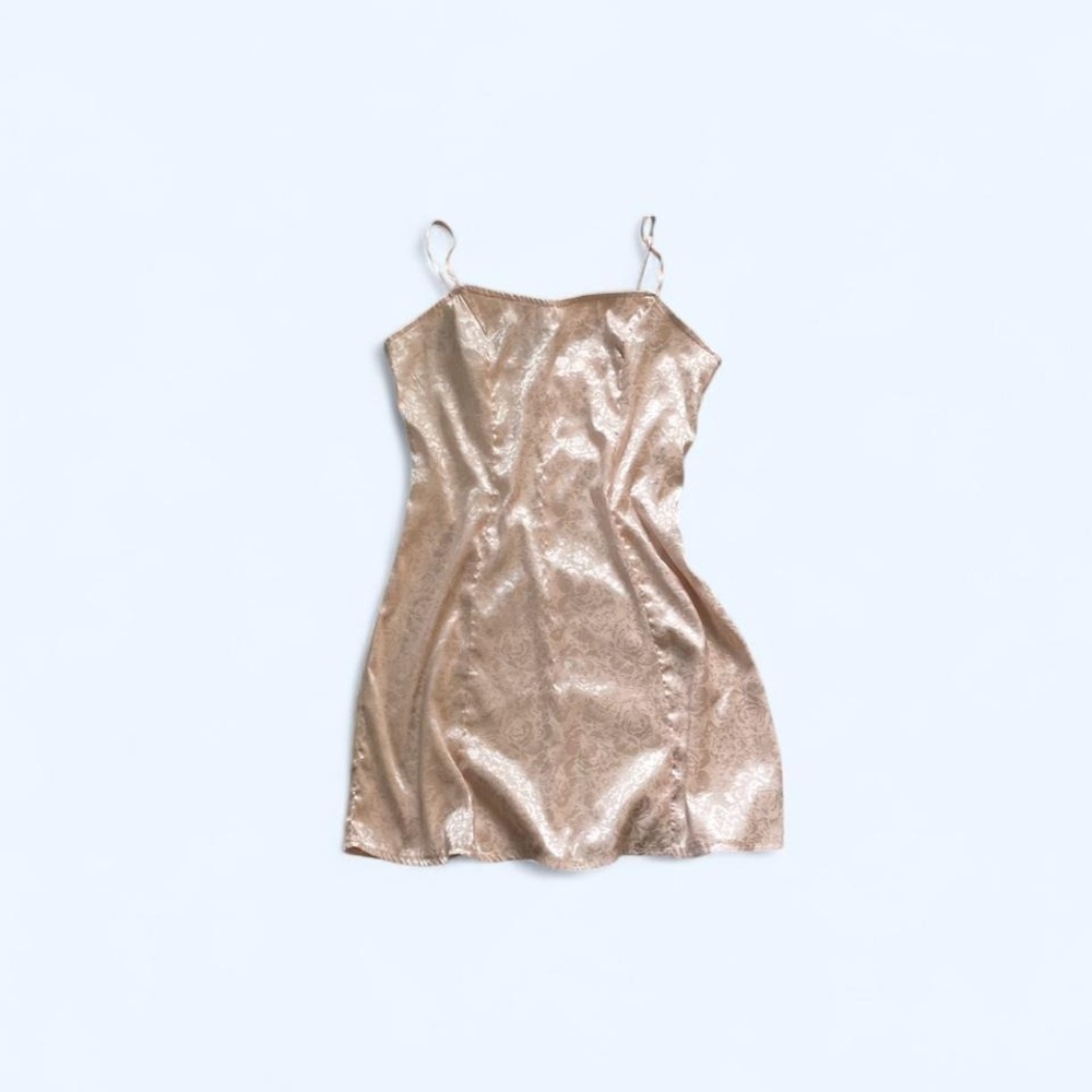 Pink‎ satin floral embossed dress size M